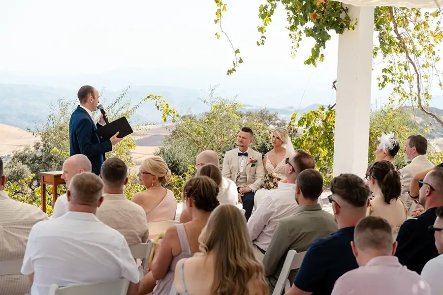 Why Choose a Bilingual Malaga Celebrant